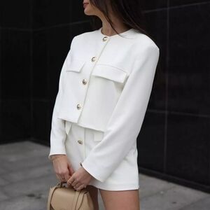 ZARA WHITE CROPPED BLAZER WITH GOLDEN BUTTONS